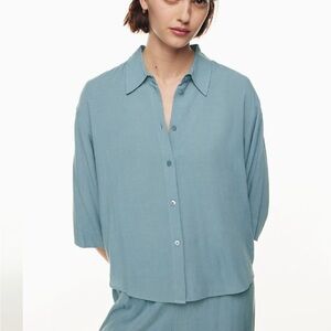 Aritzia Babaton Shirt Size Small